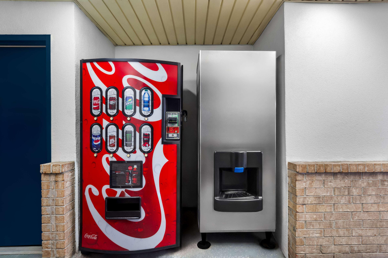 Food & Drinks 5, Americas Best Value Inn Houston at I-45 & Loop 610, Houston