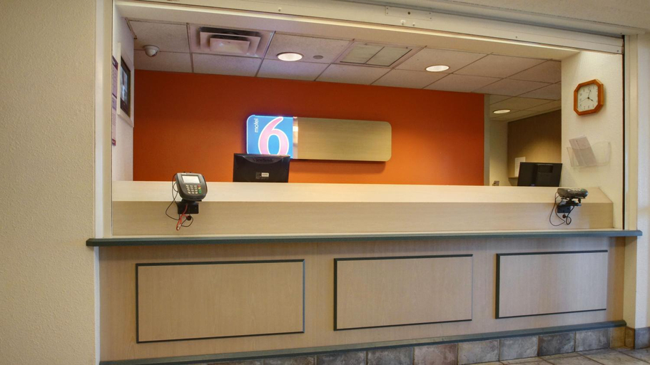 Public Area 2, Motel 6 Lehi, UT – Thanksgiving Point, Utah