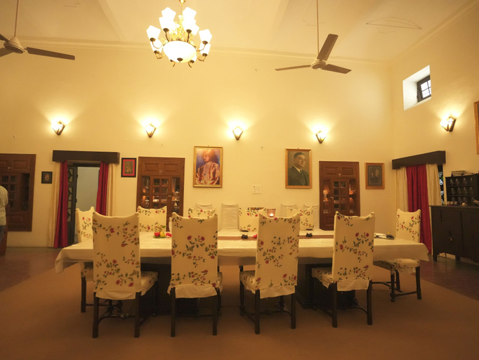 Living area 2, Amã Stays & Trails Anand Bhawan Palace, Kannauj, Kannauj