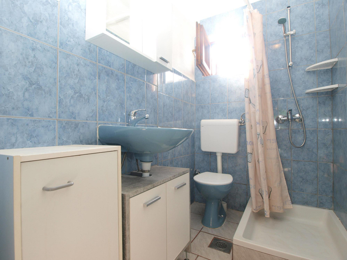 Bathroom 3, Apartment 1649, Fažana