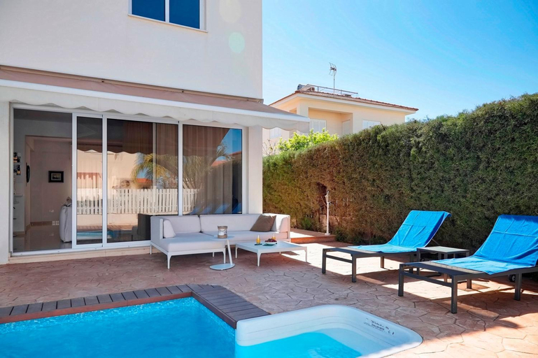 Others 4, Velomar Villa