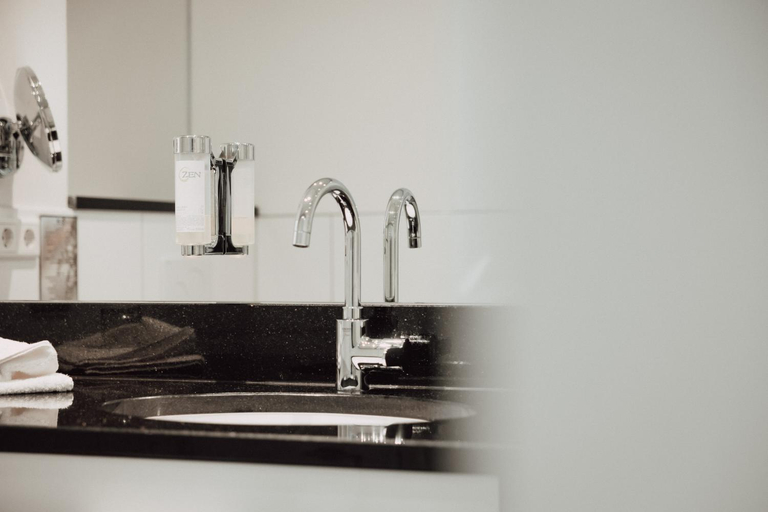 Bathroom 5, 3G Hotel, Fulda