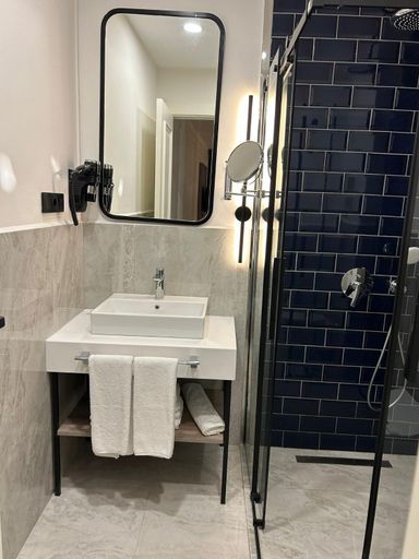Bathroom 3, Prime Bosphorus, Beşiktaş