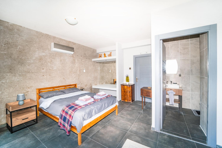 Bedroom 2, Chardonnay Guest Studio Rooms with Great view for nature lovers
