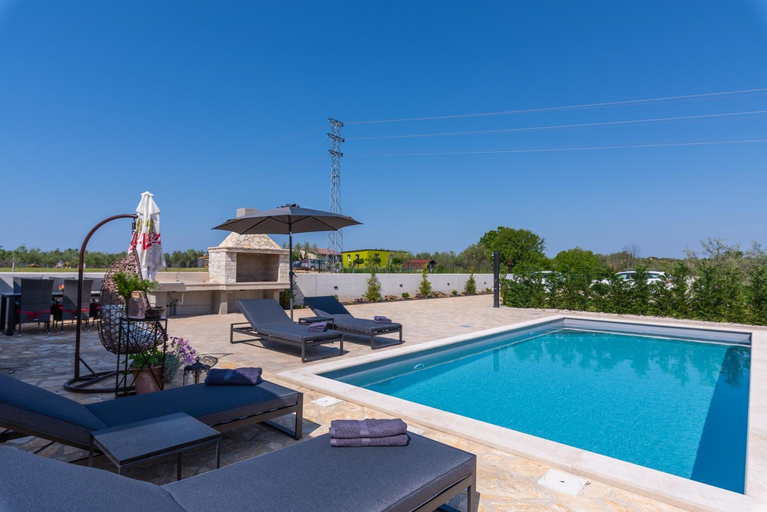 Others 3, Villa Casa Claudia, Novigrad