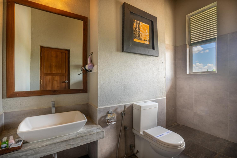 Bathroom 3, Lavendish Wild Wilpattu, Nochchiyagama