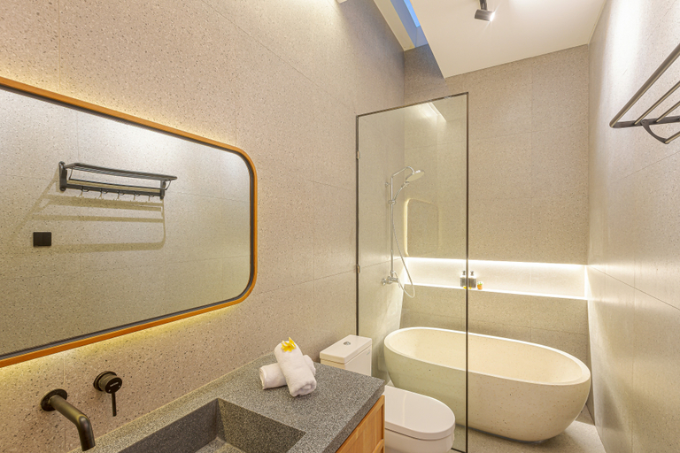 Bathroom 4, Vin Villa Kerobokan 2BR with Private Pool, Denpasar