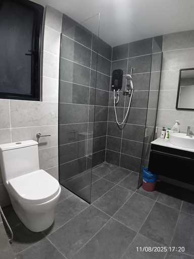 Bathroom 5, Antara Skyview Homestay Putrajaya, Kuala Lumpur