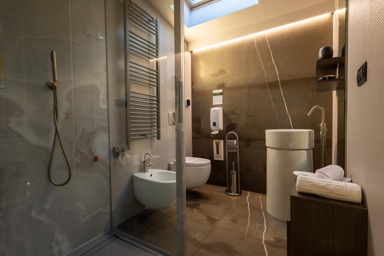 Bathroom 4, Montepagano 1137, Teramo