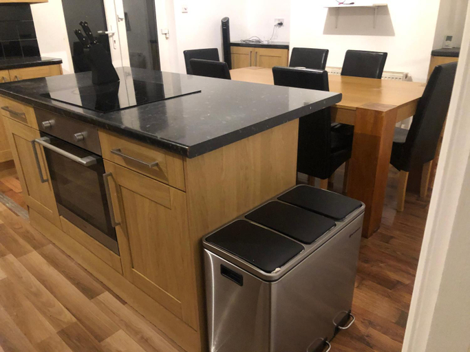 2, Cozzy Living, Leeds