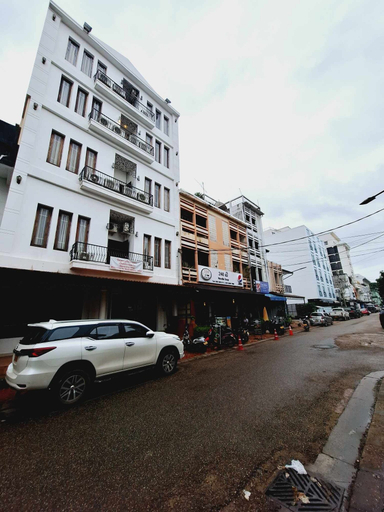 Front of property 4, Sinakhone Vientiane Hotel, Vientiane