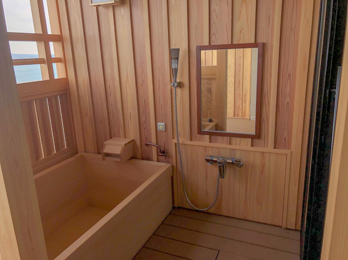 Bathroom 5, Noto Kaishu - Wakura Hot spring, Nanao