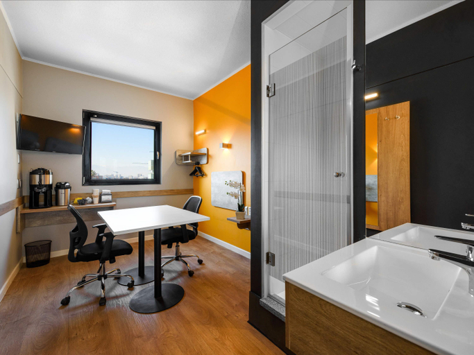 Bathroom 3, Ibis Budget Santiago Providencia, Santiago
