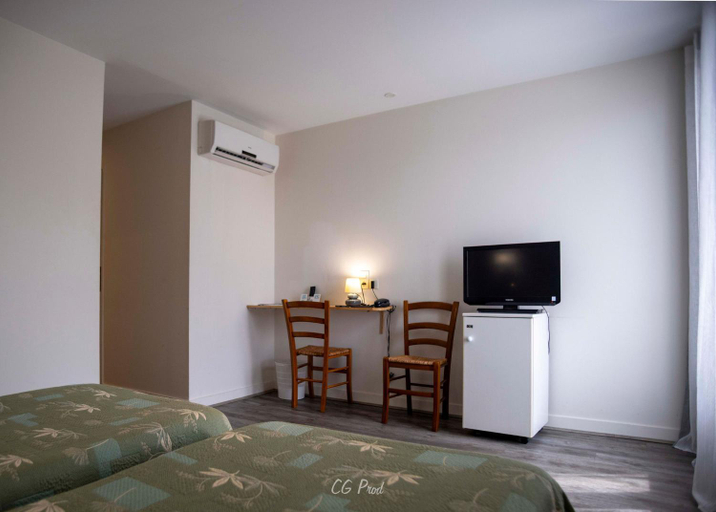 Bedroom 3, Les Ambassadeurs hotel 3 Etoiles nouvelles chambres 2026 logis hotel, Lot