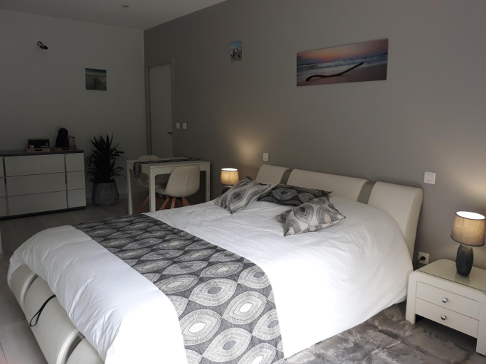 Bedroom 2, Chambre d'hotes du Pin, Landes