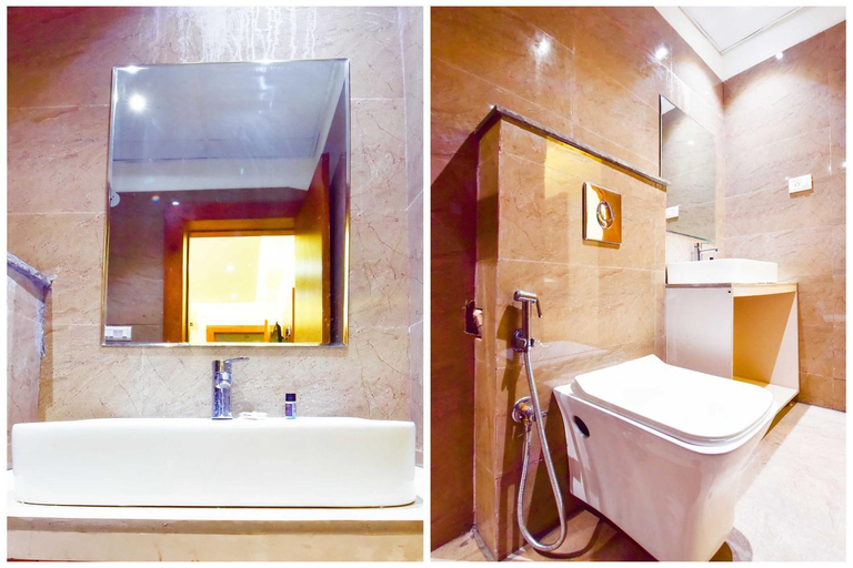 Bathroom 4, Hotel Aishwarya and Restaurant, Kota