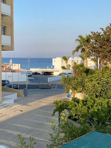 Others 5, Villa Elena
