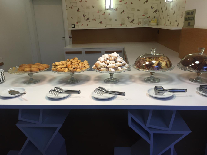 Food & Drinks 5, R S CITY HoTEL, Merkez