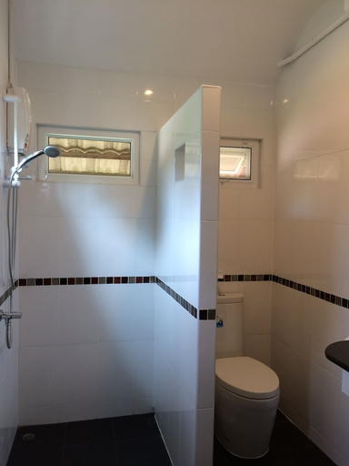 Bathroom 3, Cleanwave Resort Chumphon, Pathiu