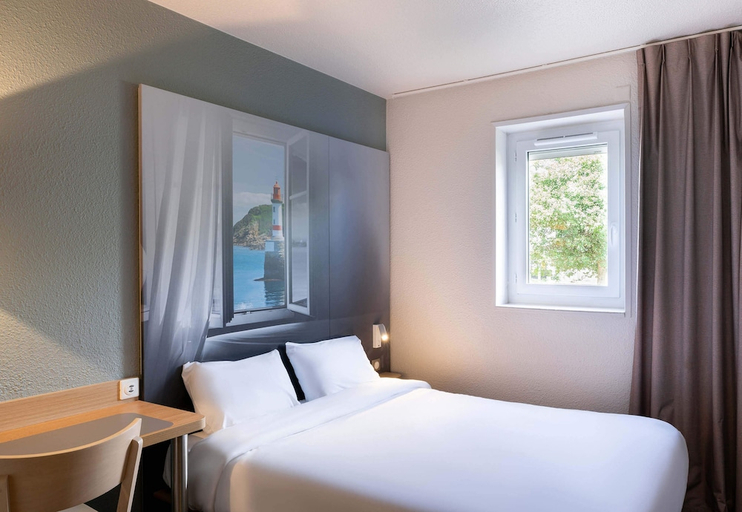 Bedroom 2, B&B Hotel Lorient Caudan, Morbihan