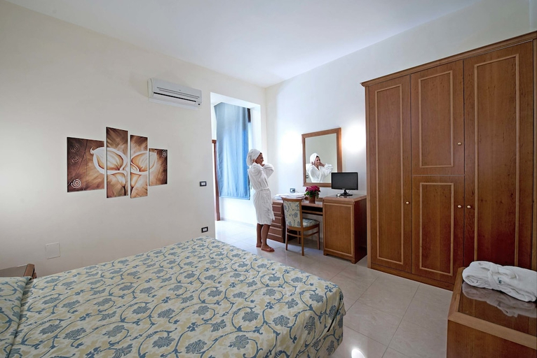 Bedroom 3, Terme Forlenza, Salerno