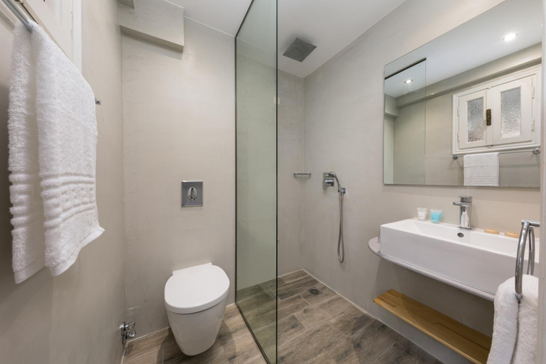 Bathroom 3, Iliada Beach, Ionian Islands