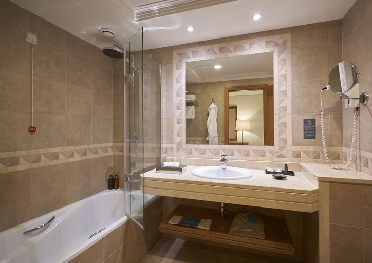 Bathroom 3, Porto Mare, Funchal