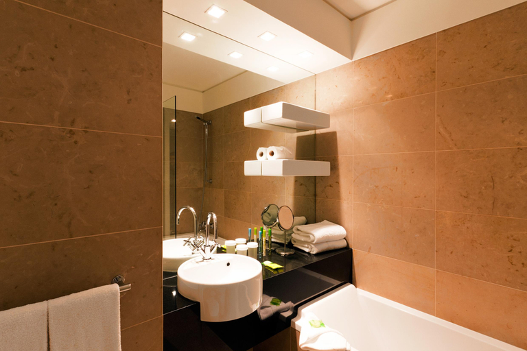 Bathroom 2, Troia Residence Apartamentos Marina, Grândola