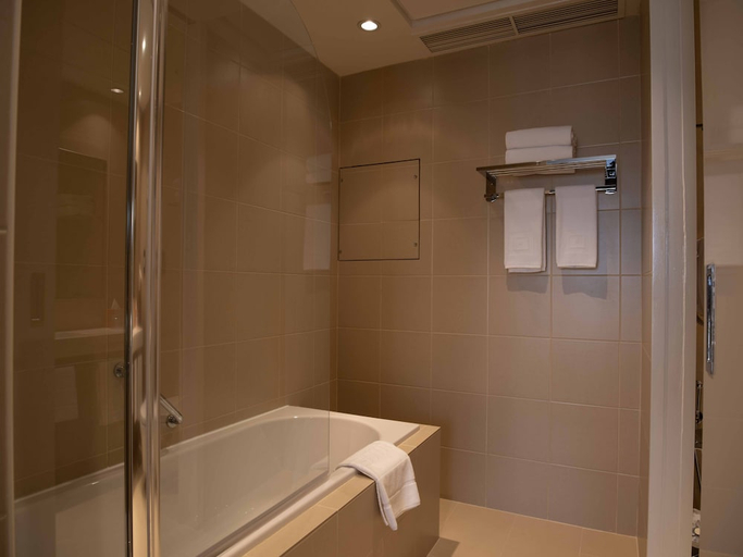 Bathroom 5, Centro Capital Doha By Rotana, Doha