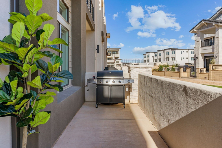 Property grounds 5, The Fish Bowl 6 Bedroom Townhouse, Washington