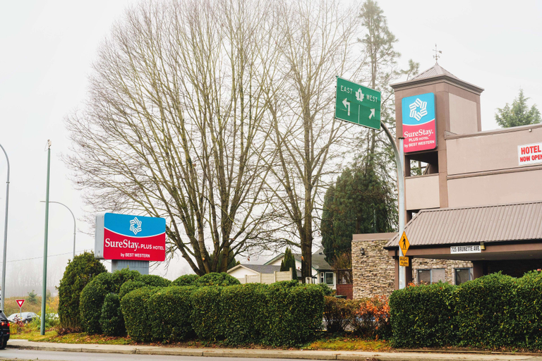 Exterior & Views 2, SureStay Plus by Best Western Coquitlam, Greater Vancouver
