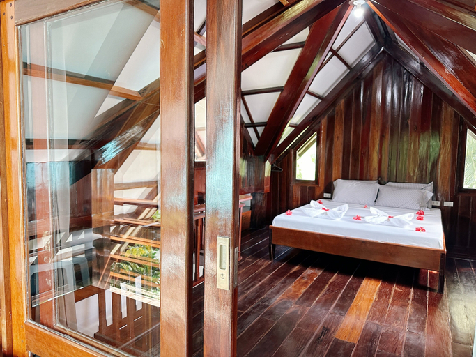 Room 5, Ocean 202 Homestay, General Luna