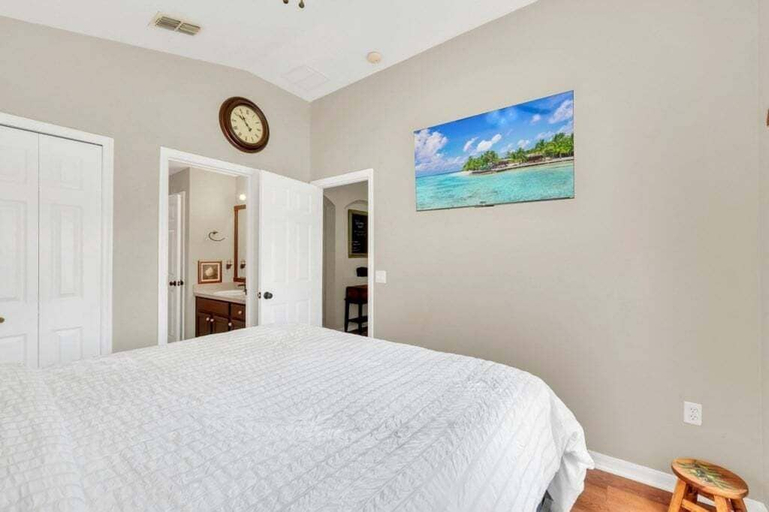 Room 2, Large 4 bedroom Pool Home With Relaxing Vibes 4 Villa, Polk