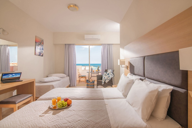 Bedroom 2, Pleasure Beach Hotel, Crete