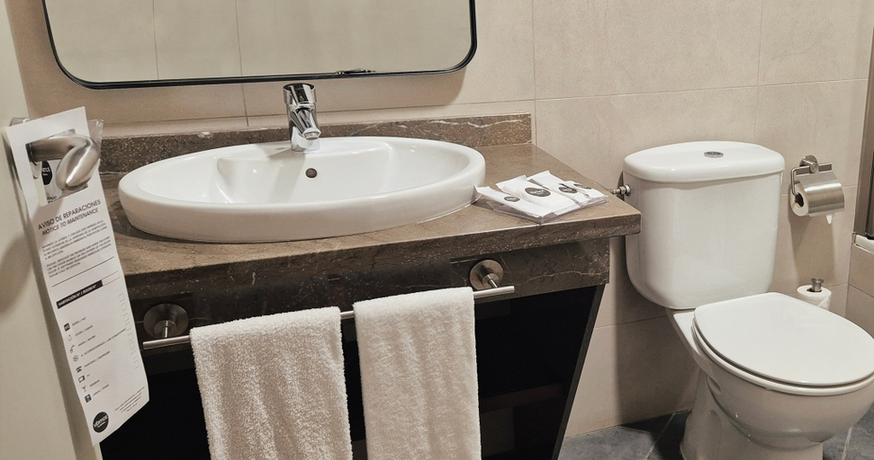 Bathroom 4, Hotel Vertice Aljarafe, Sevilla