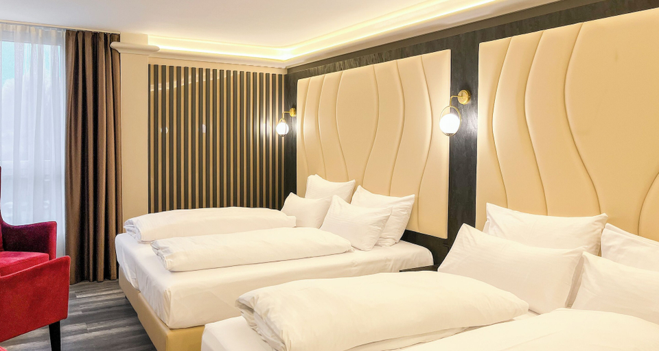 Bedroom 4, PLAZA Premium Parkhotel Neu-Ulm, Neu-Ulm