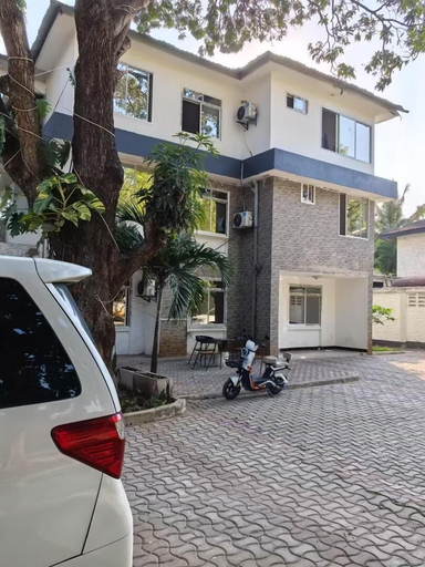 Front of property 4, HUASHENG HOTEL, Kinondoni