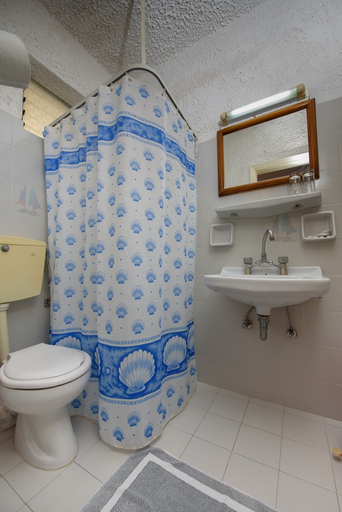 Bathroom 4, Fevro, Crete