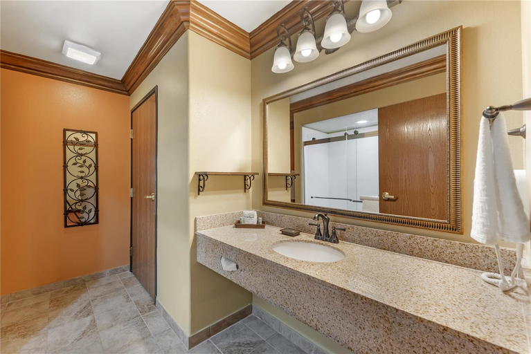 Bathroom 5, Best Western San Isidro Inn, Webb
