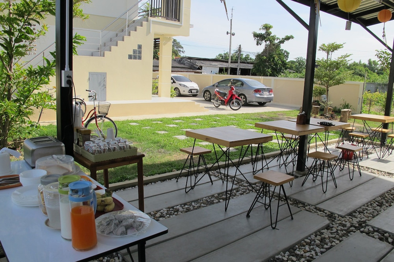 Food & Drinks 5, Sweet Dreams Guest House, Muang Phetchaburi