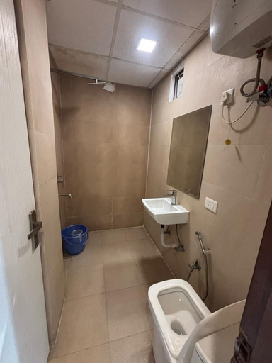 Bathroom 4, Hotel Arkwood Residency, Delhi