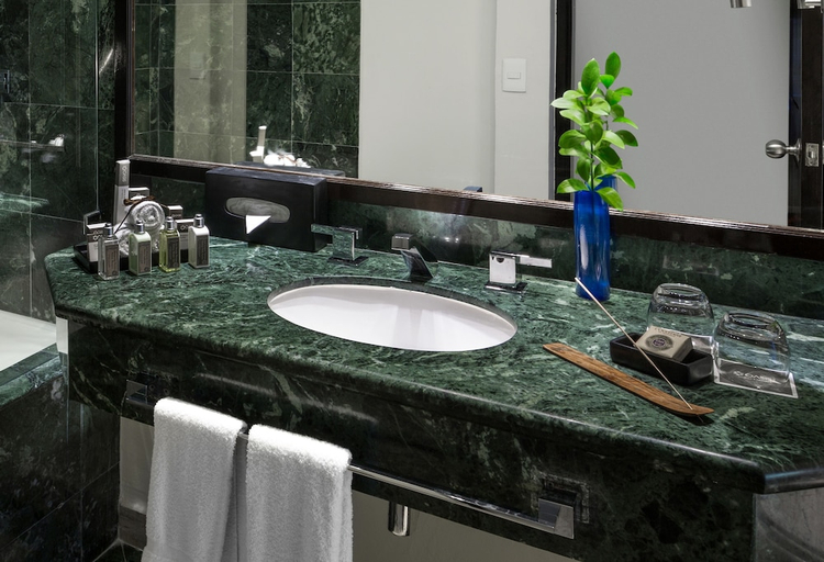 Bathroom 5, The Pyramid Cancun by Oasis - Gourmet Premium AI, Benito Juárez