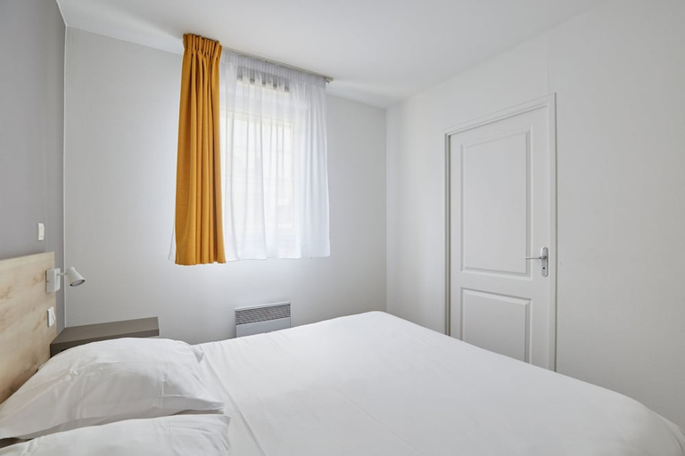 Bedroom 2, Appart hotel Odalys City Aix en Provence Ouest, Bouches-du-Rhône