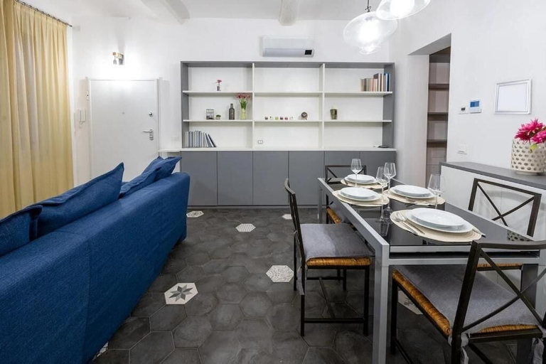 Living area 2, Emilia Suite Edition, Modena