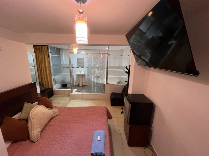 Others 4, hostal milagros, Huaral