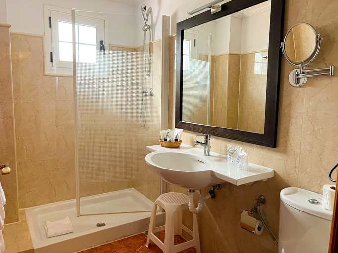 Bathroom 3, La Aldea Suites Hotel, Las Palmas