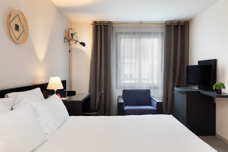 Bedroom 2, Hotel Chromatics (Ex Axotel Perrache), Rhône