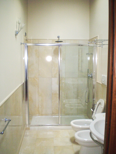 Bathroom 3, Villa Lampedusa Hotel Residence, Palermo