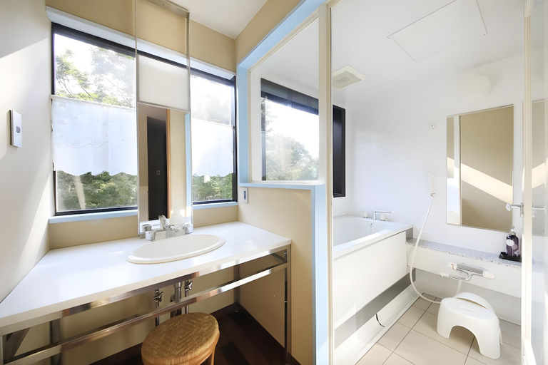 Bathroom 4, Hotel Shikisai, Nikkō