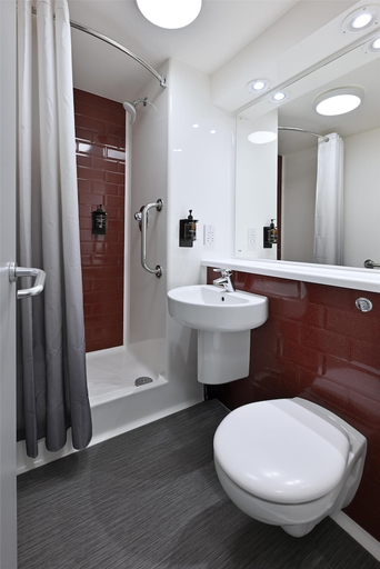 Bathroom 4, Travelodge London Woolwich, London